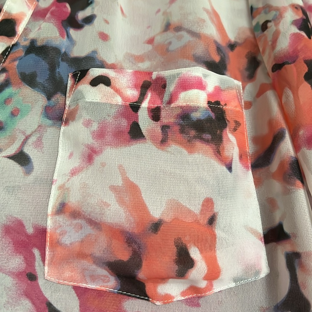 APT 9 Sheer Pink/Coral/Gray/White Watercolor V-Neck Button Front Top,Large, GUC. - Picture 9 of 13